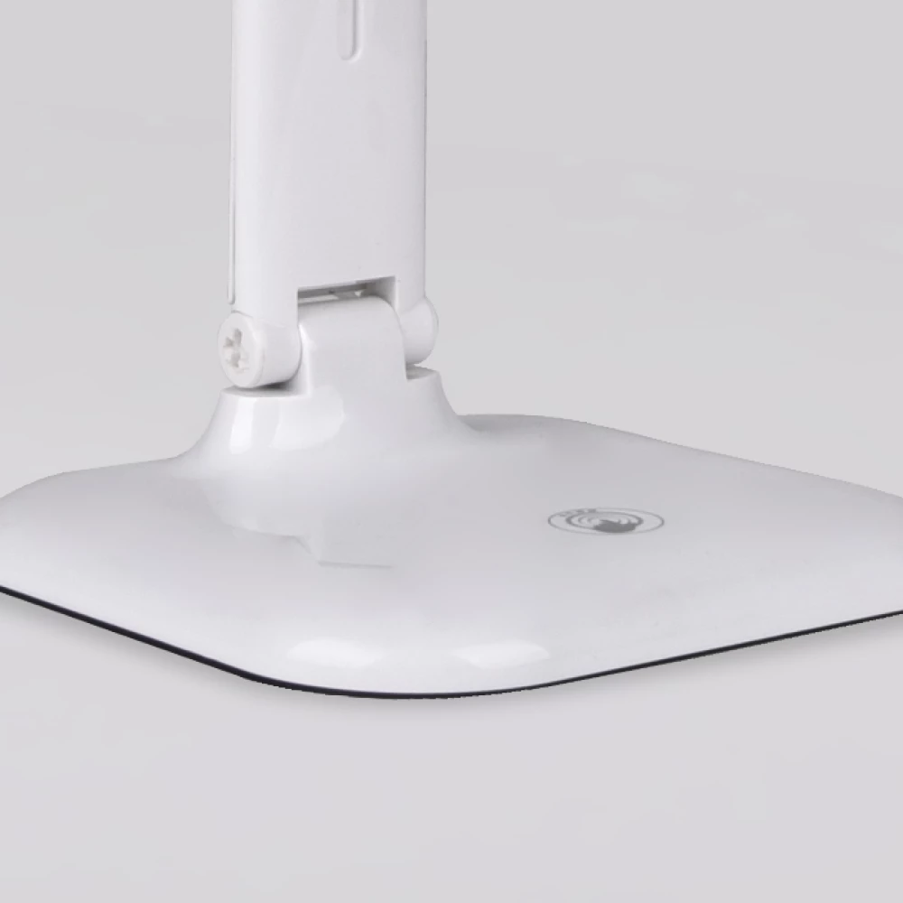 Светодиодная настольная лампа DE500 WH белый LED 4200K 9W - Viokon.com